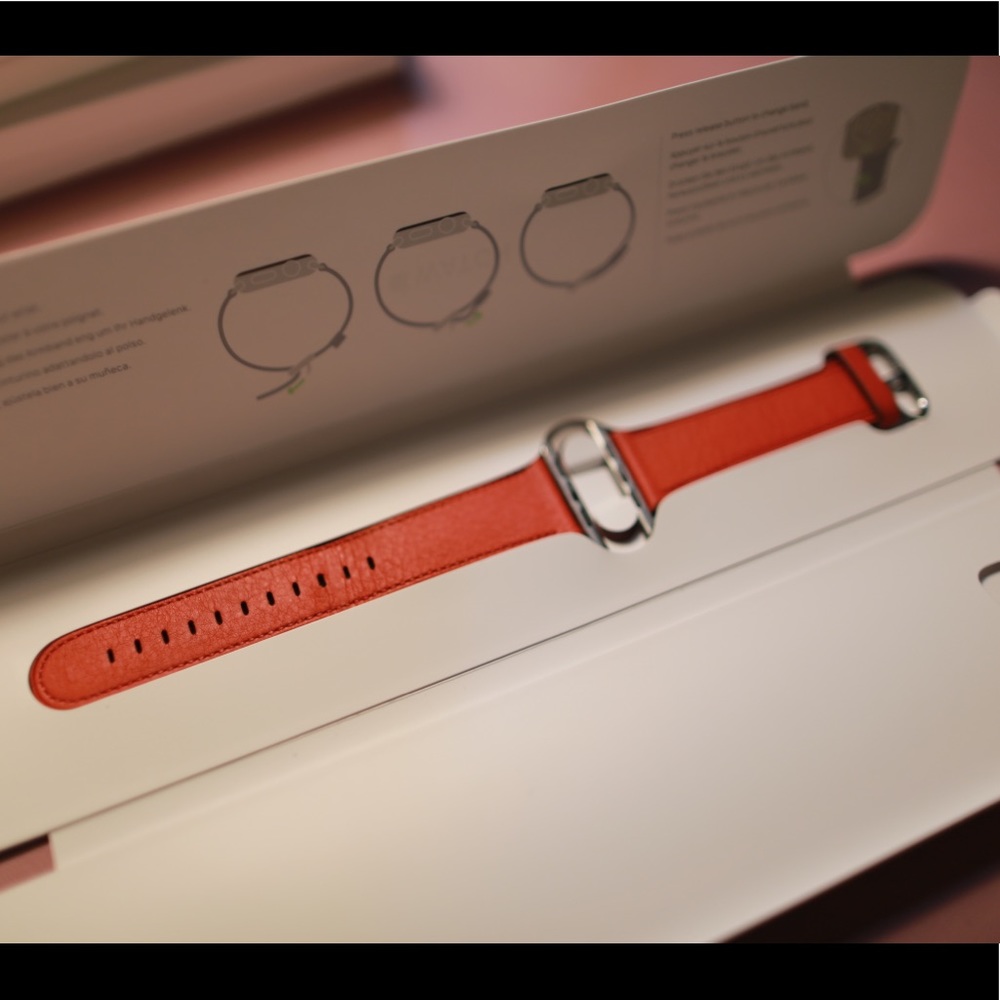 Apple Watch Band - Red Leather Classic Buckle 42mm